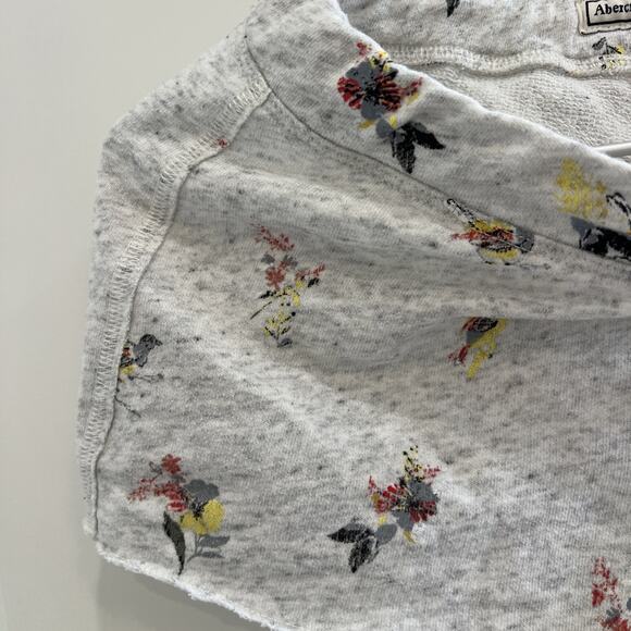 Abercrombie & Fitch Women’s Vintage Y2K Sweater Short Shorts XS Birds Flowers - Picture 3 of 7
